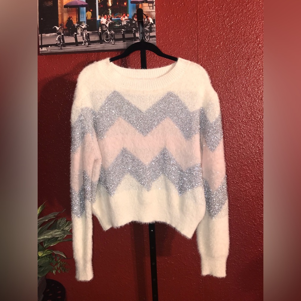 Rue21. XL. White/Pink/Silver sweater.